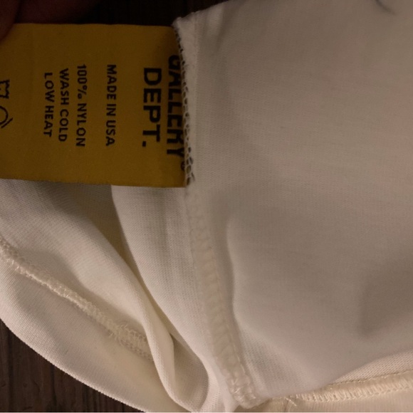 Gallery dept Tshirt - Picture 5 of 6